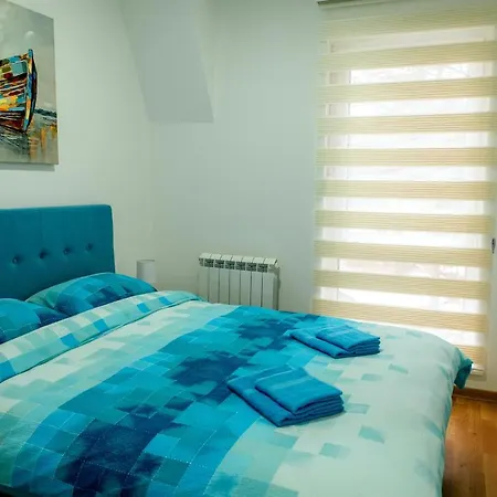 Apartment Happy Day *